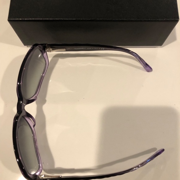 CHANEL SUNGLASSES - Picture 2 of 9